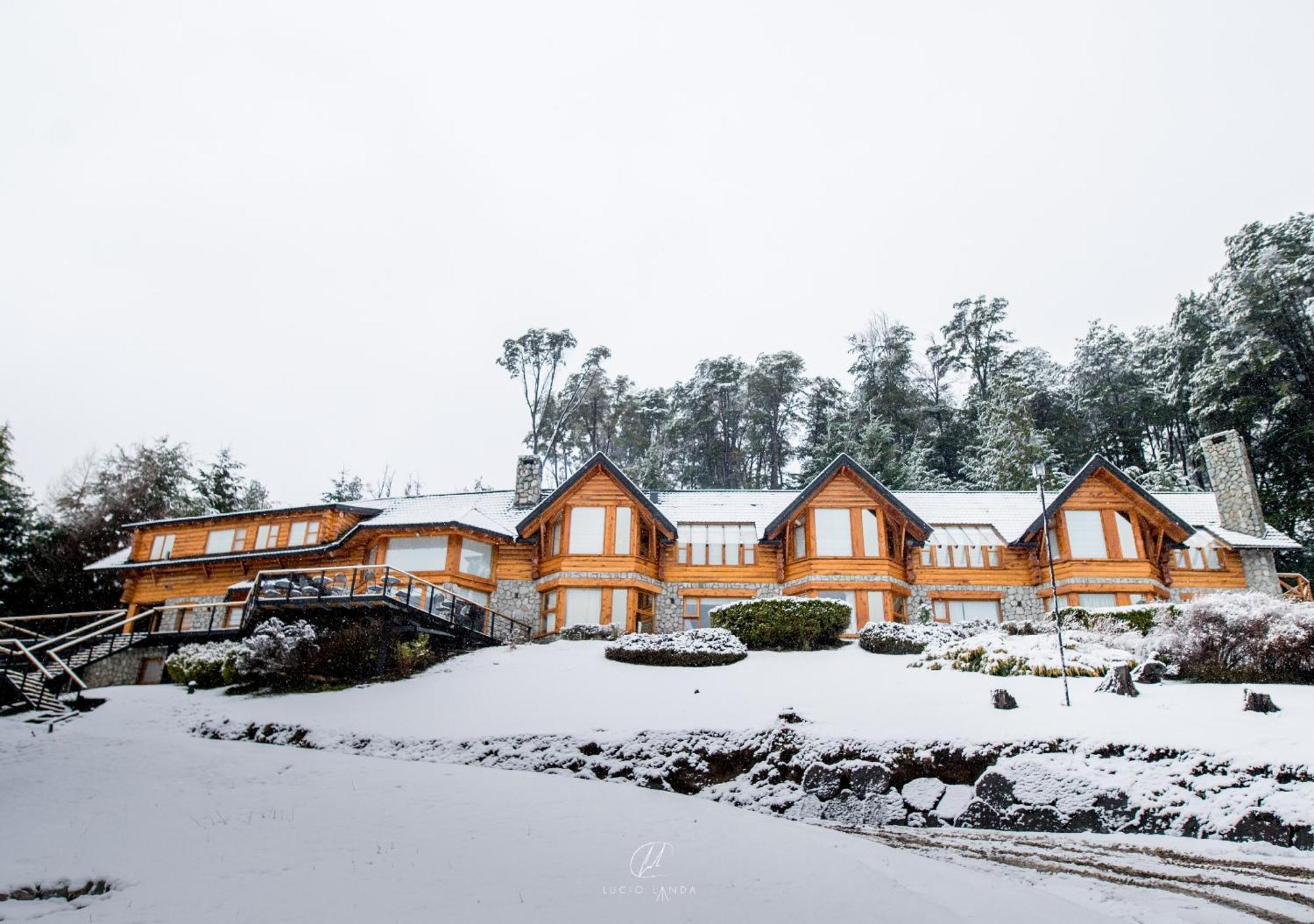 Hotel Amigos del Bosque Villa La Angostura Exterior foto